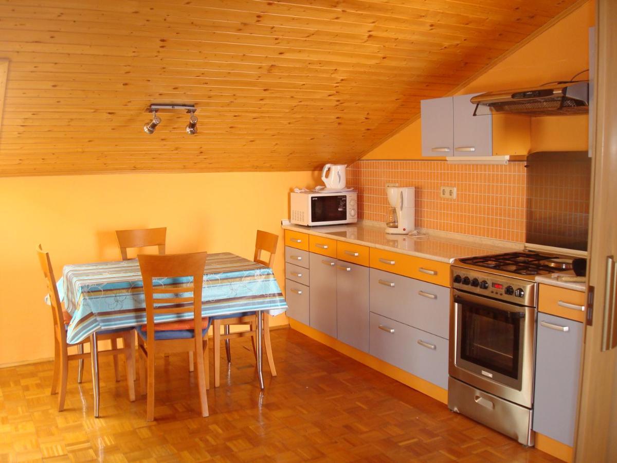 Apartmani Zafaranic Crikvenica Exteriör bild