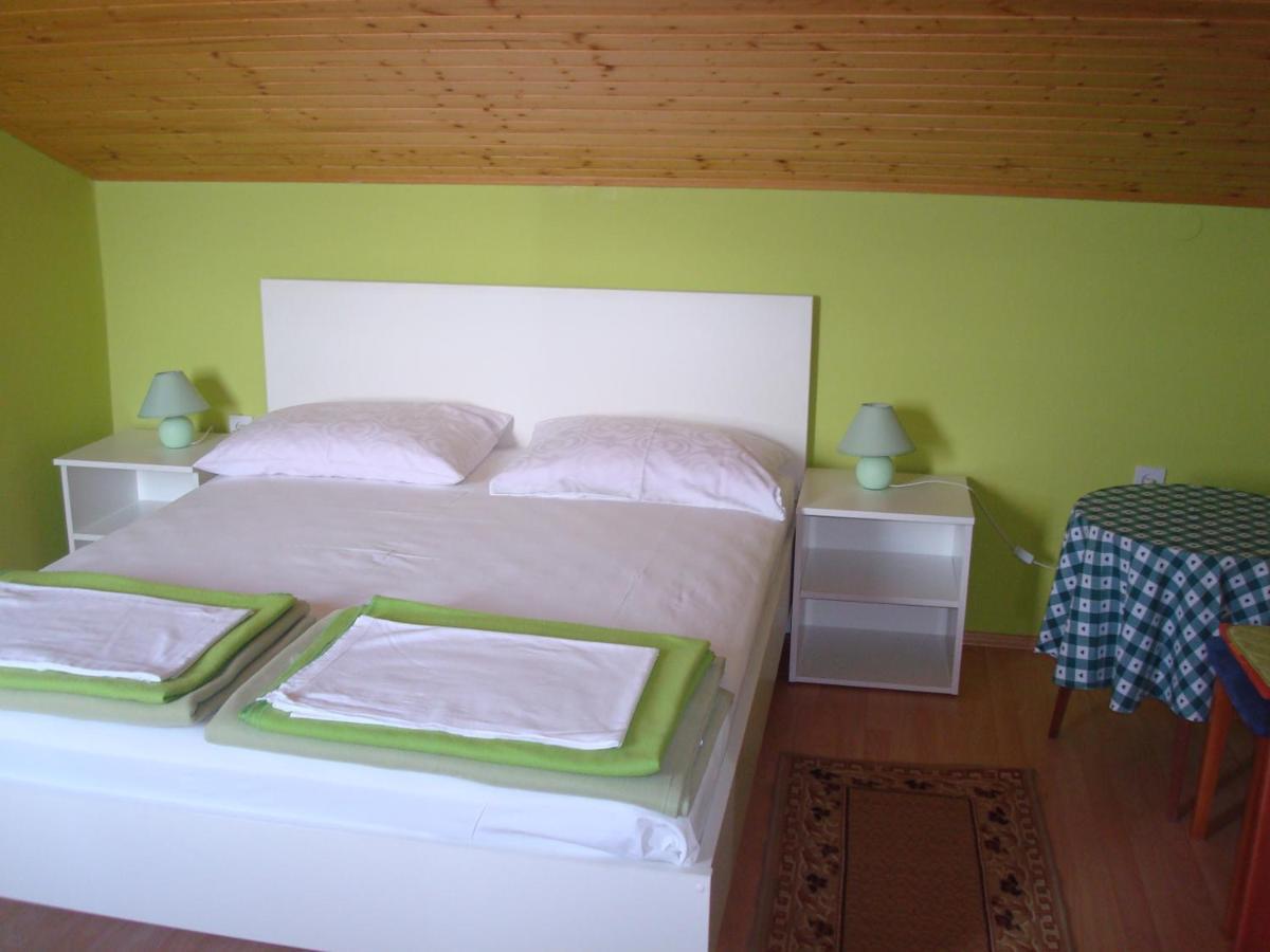 Apartmani Zafaranic Crikvenica Exteriör bild
