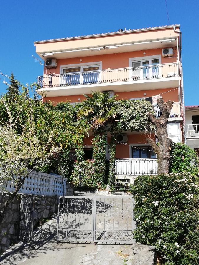 Apartmani Zafaranic Crikvenica Exteriör bild