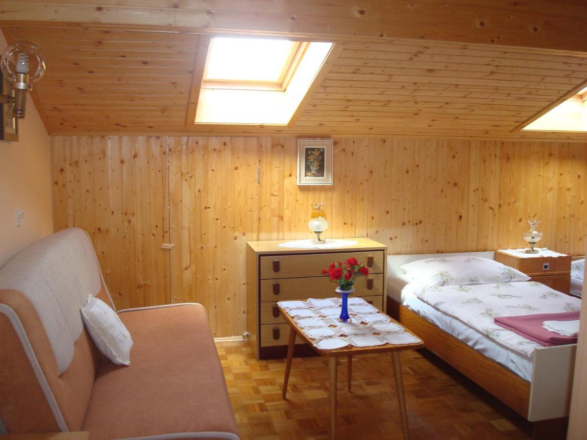 Apartmani Zafaranic Crikvenica Exteriör bild