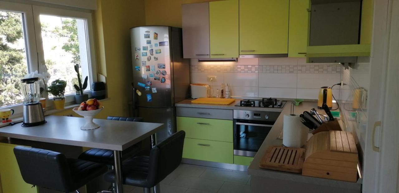 Apartmani Zafaranic Crikvenica Exteriör bild