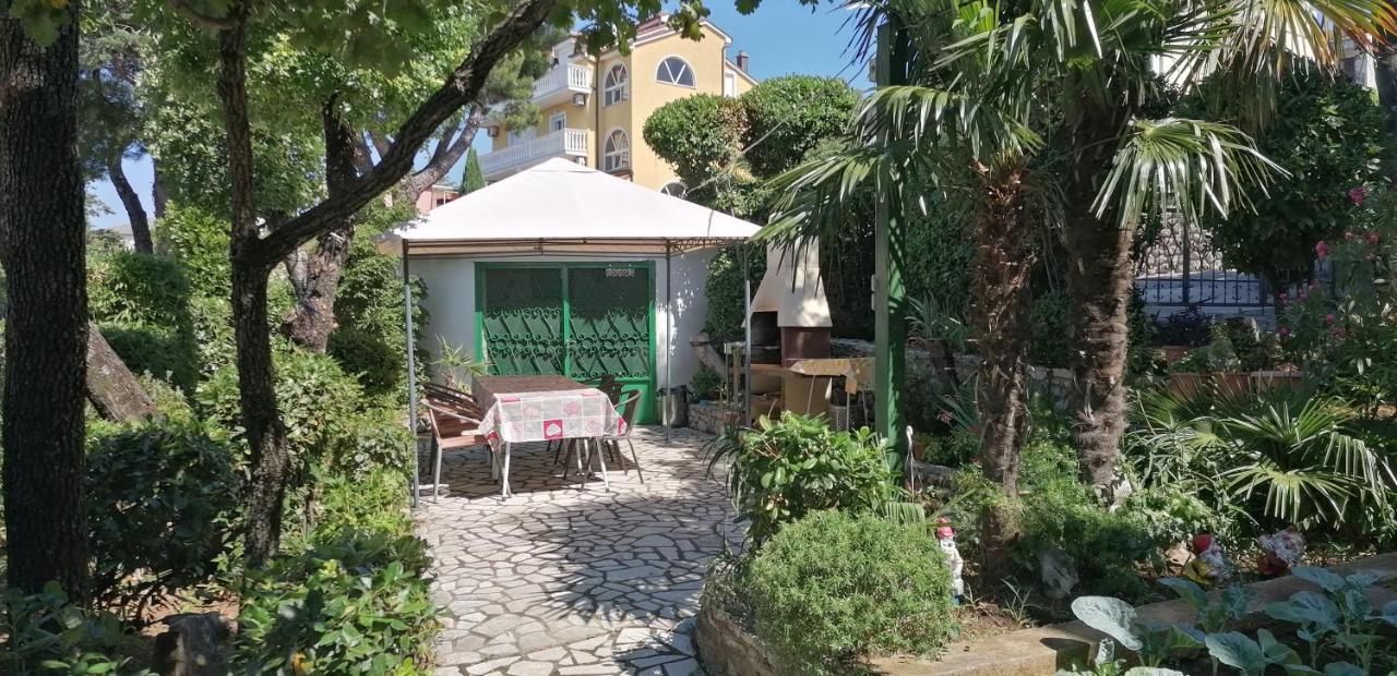 Apartmani Zafaranic Crikvenica Exteriör bild